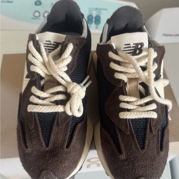 Stylish Black and Brown Sneakers - Picture 8 of 8